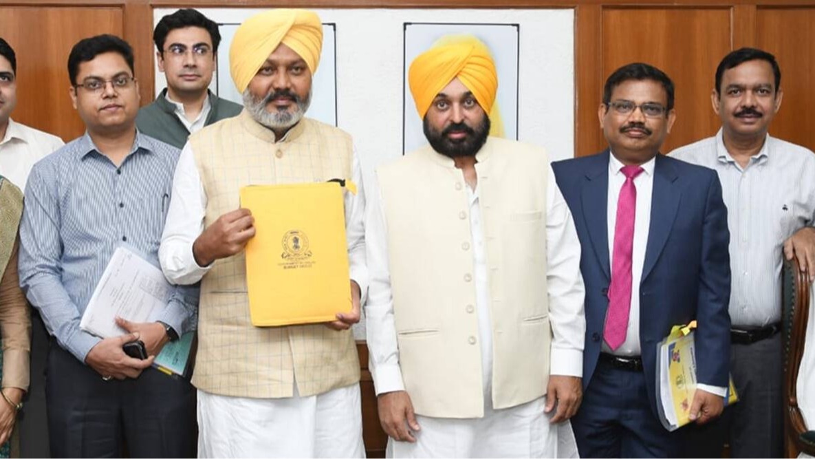 AAP Govt presents budget of Rs 1,96,462 crore, mainly focusing on Education and Agriculture