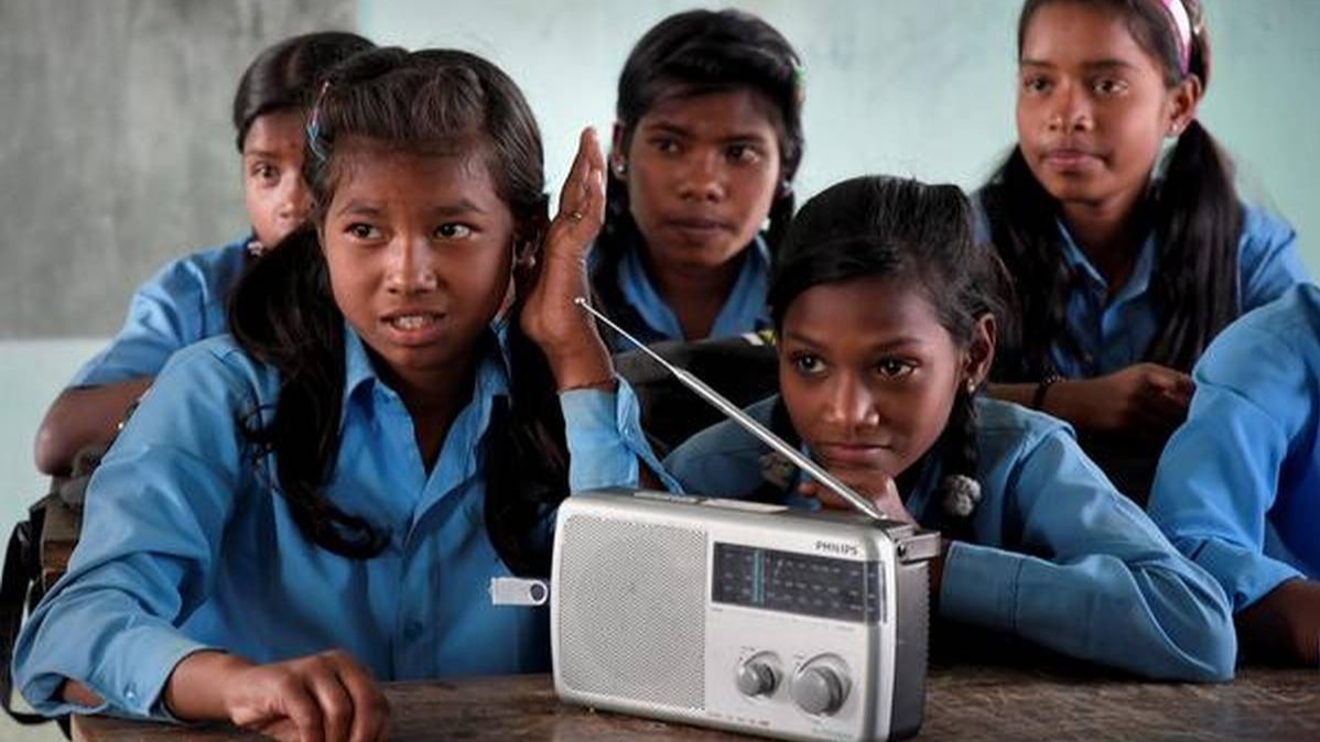Students to get classes on Radio : Karnataka government.
