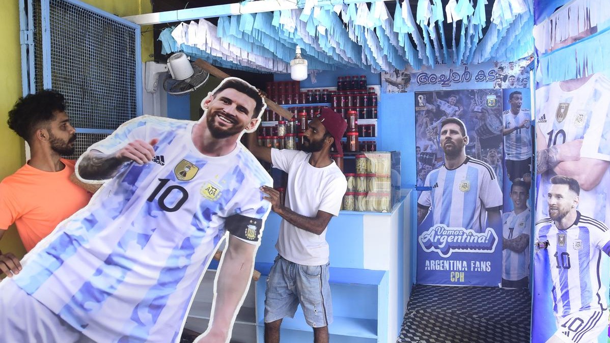 Hotel Owner in Kerala offers free distribution of Biryani after the win of Argentina in FIFA world Cup.