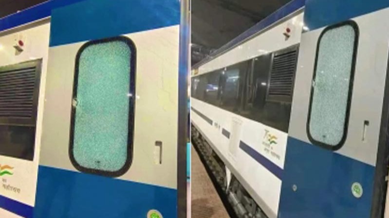 Stones thrown on Vande Bharat Express in Bengal : 2nd time in 2 days