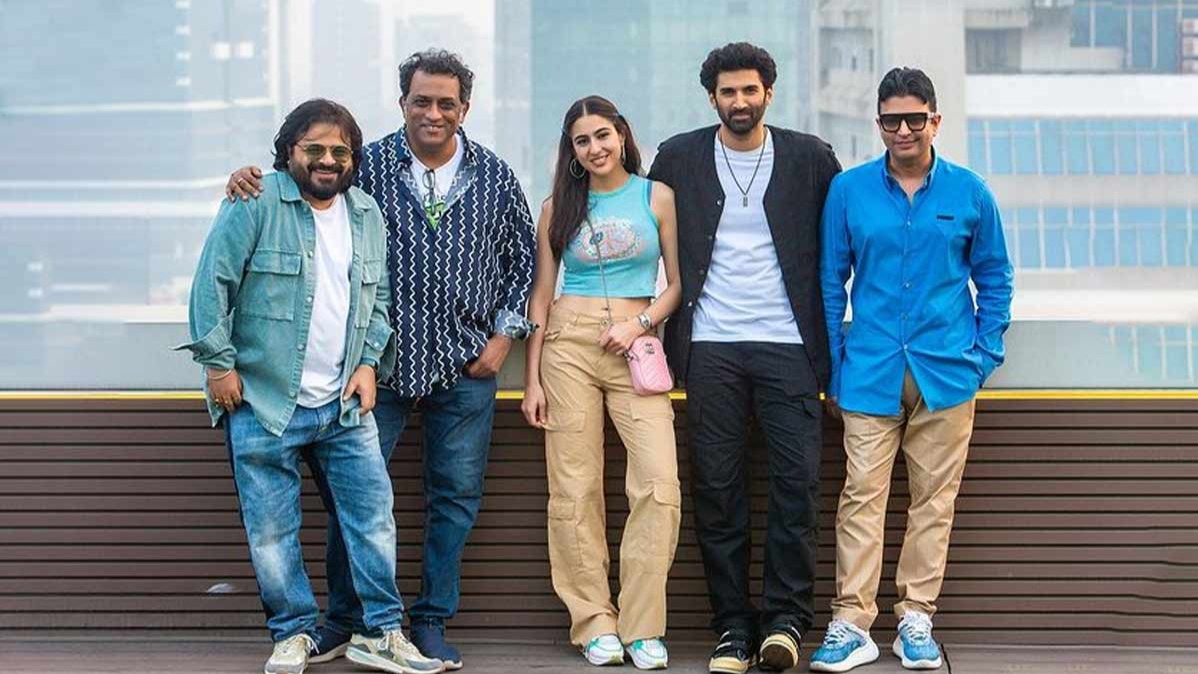 Aditya Roy Kapoor Announces Metro Indino, Sara Ali khan to work with him