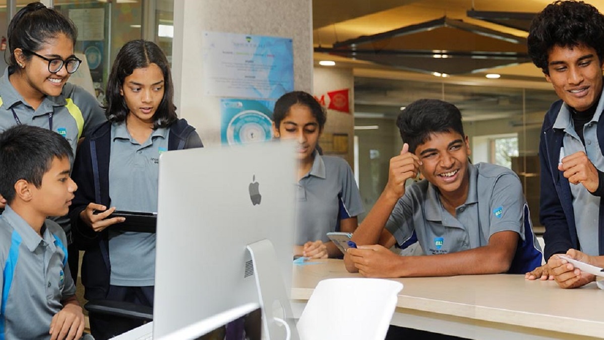 No female student listed on TOP 20, Know why