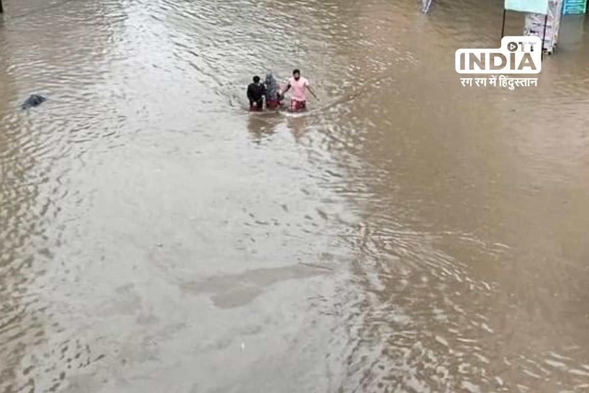 Nagpur woke up to flood, heavy rains disturb life