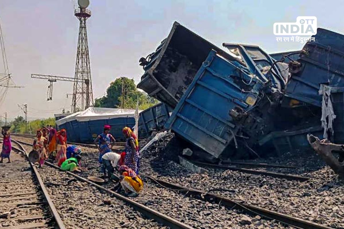 Train Derailment in Maharashtras Raigad Disrupts Panvel-Vasai Route Operations