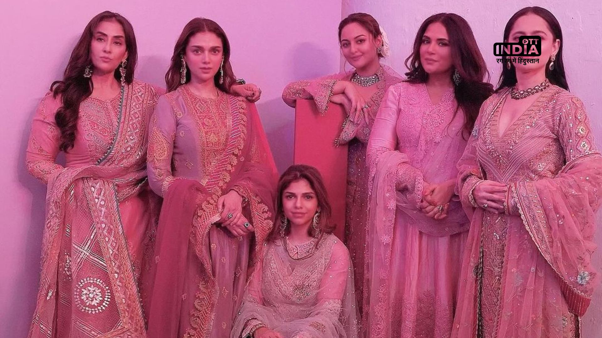 This is What Manisha Koirala wrote about Heeramandi co-stars on Instagram