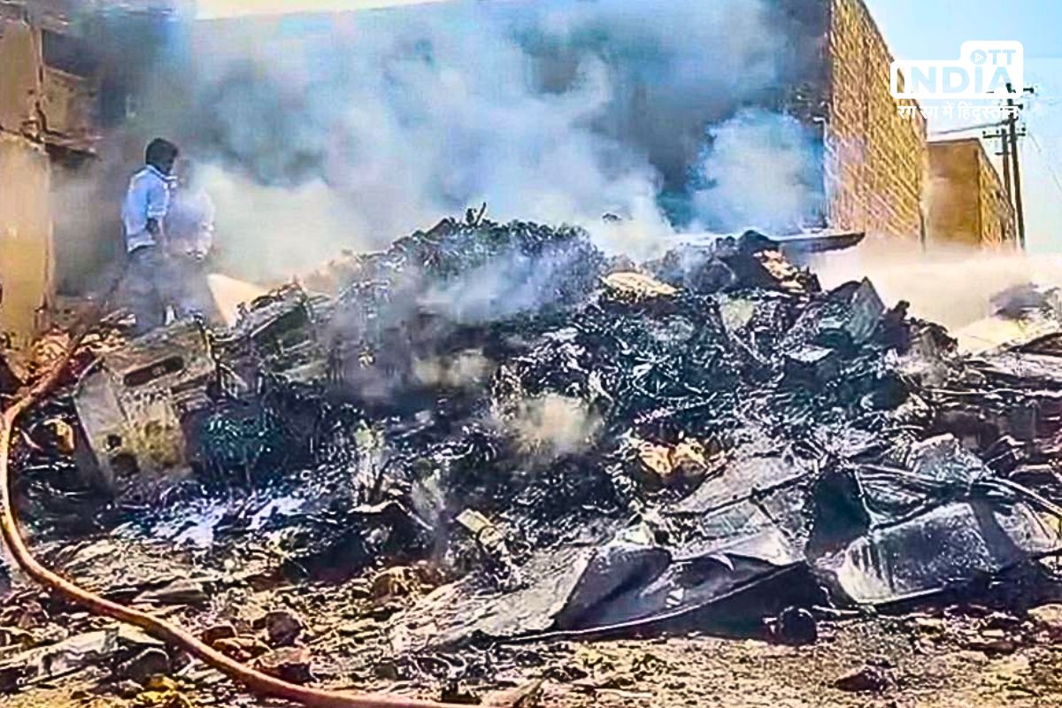 Tejas Aircraft Crashes near Jaisalmer, no casualties reported