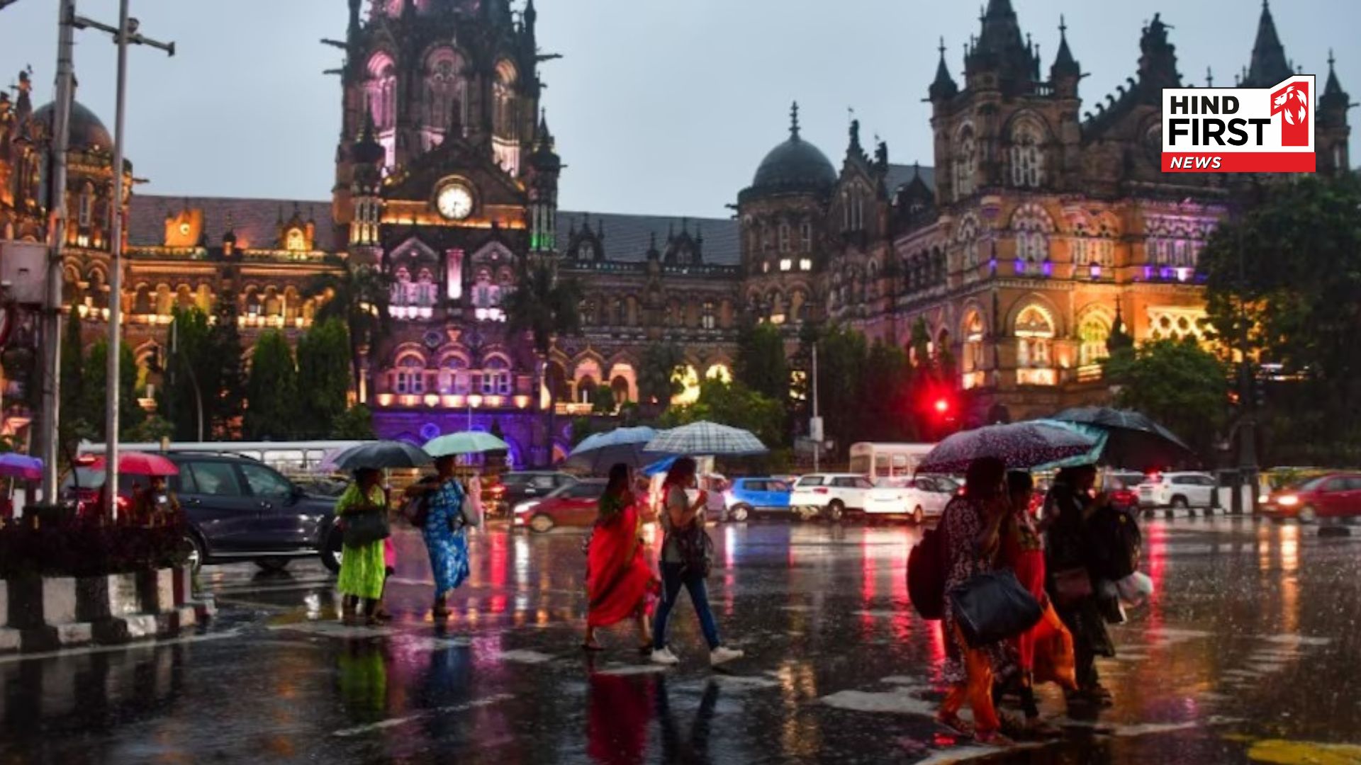 Heavy rain wreaks havoc in Mumbai, water filled on railway tracks, schools and colleges closed, people appealed to stay at home