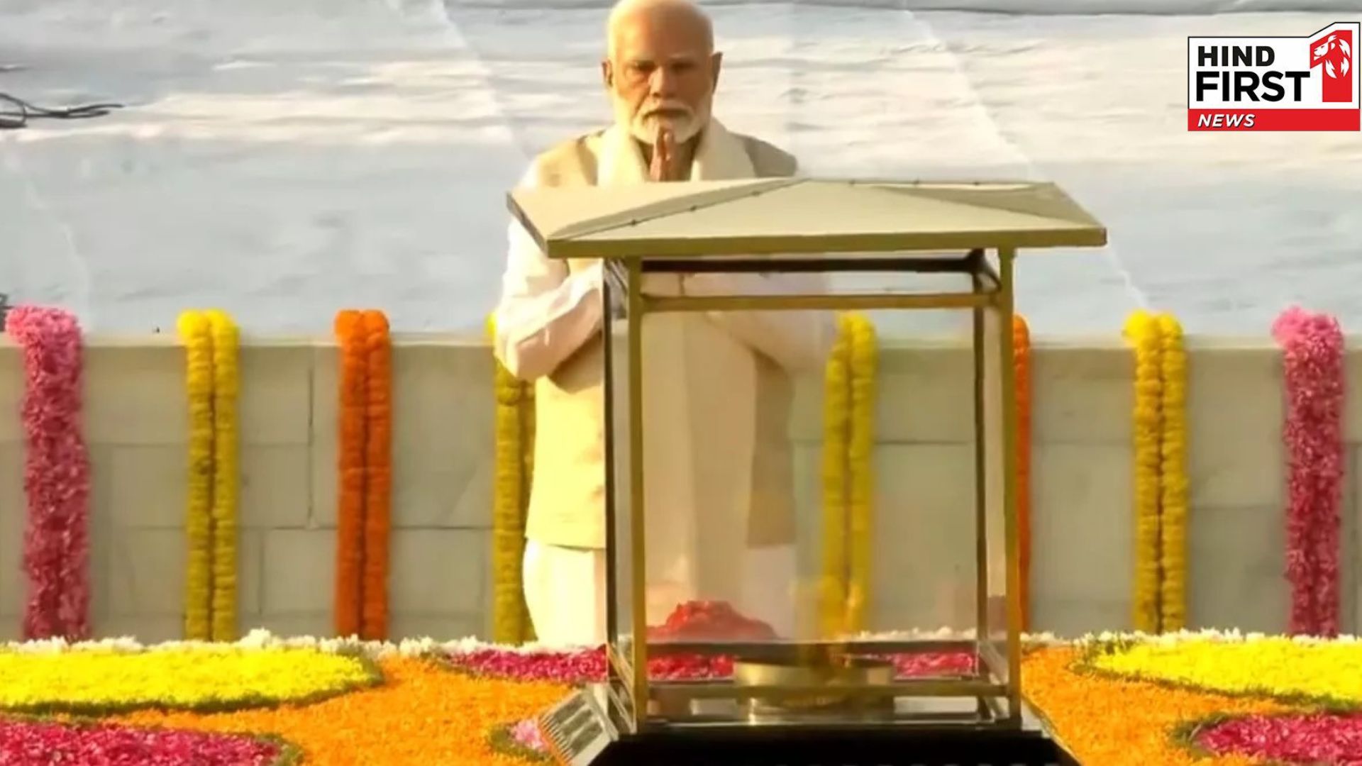 Bapu’s life based on truth and equality is inspiring, PM Modi paid tribute on Rajghat