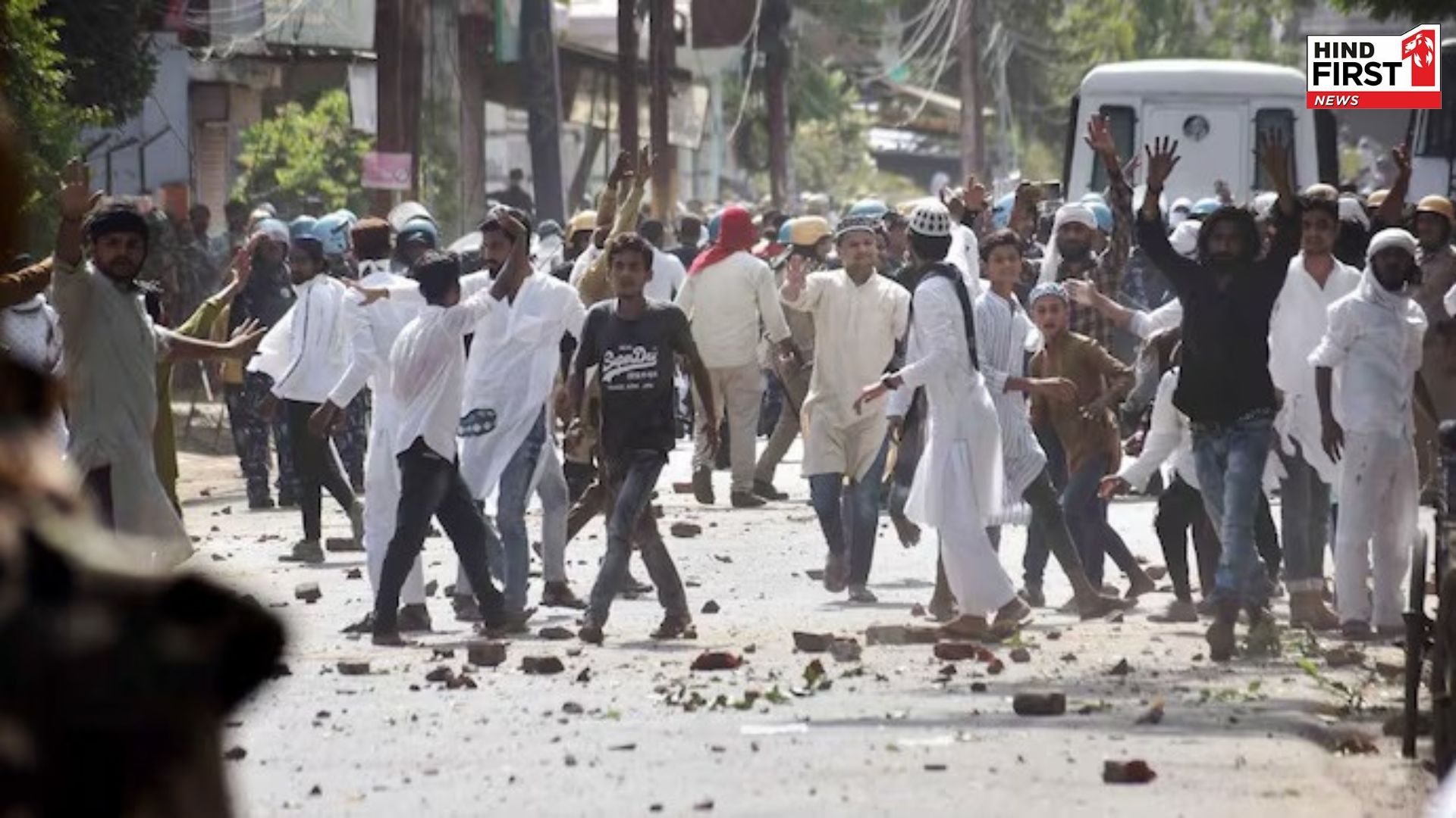 Ruckus in UP by-election, stone pelting incident, somewhere boycott, fierce ruckus on theses seats