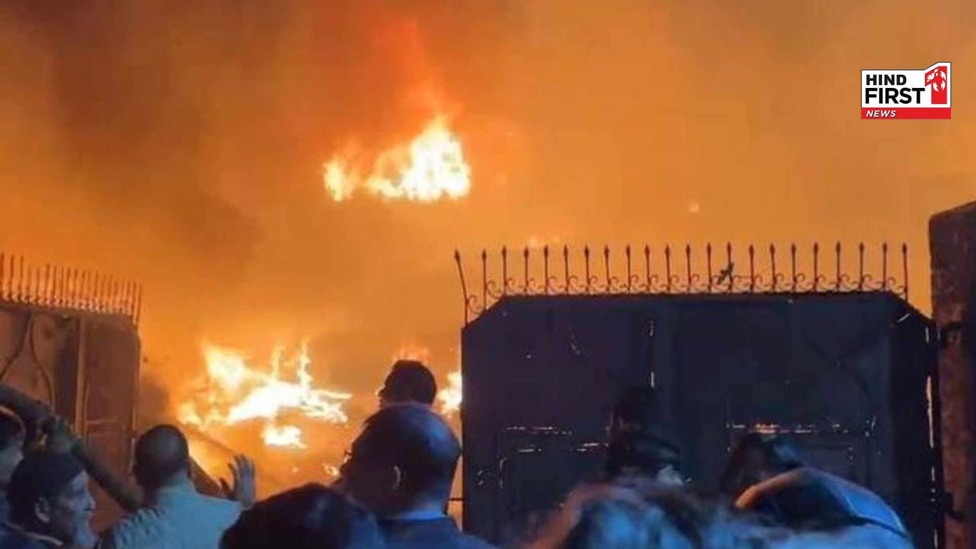 Massive fire in sofa factory in Lucknow UP: Nearby houses evacuated