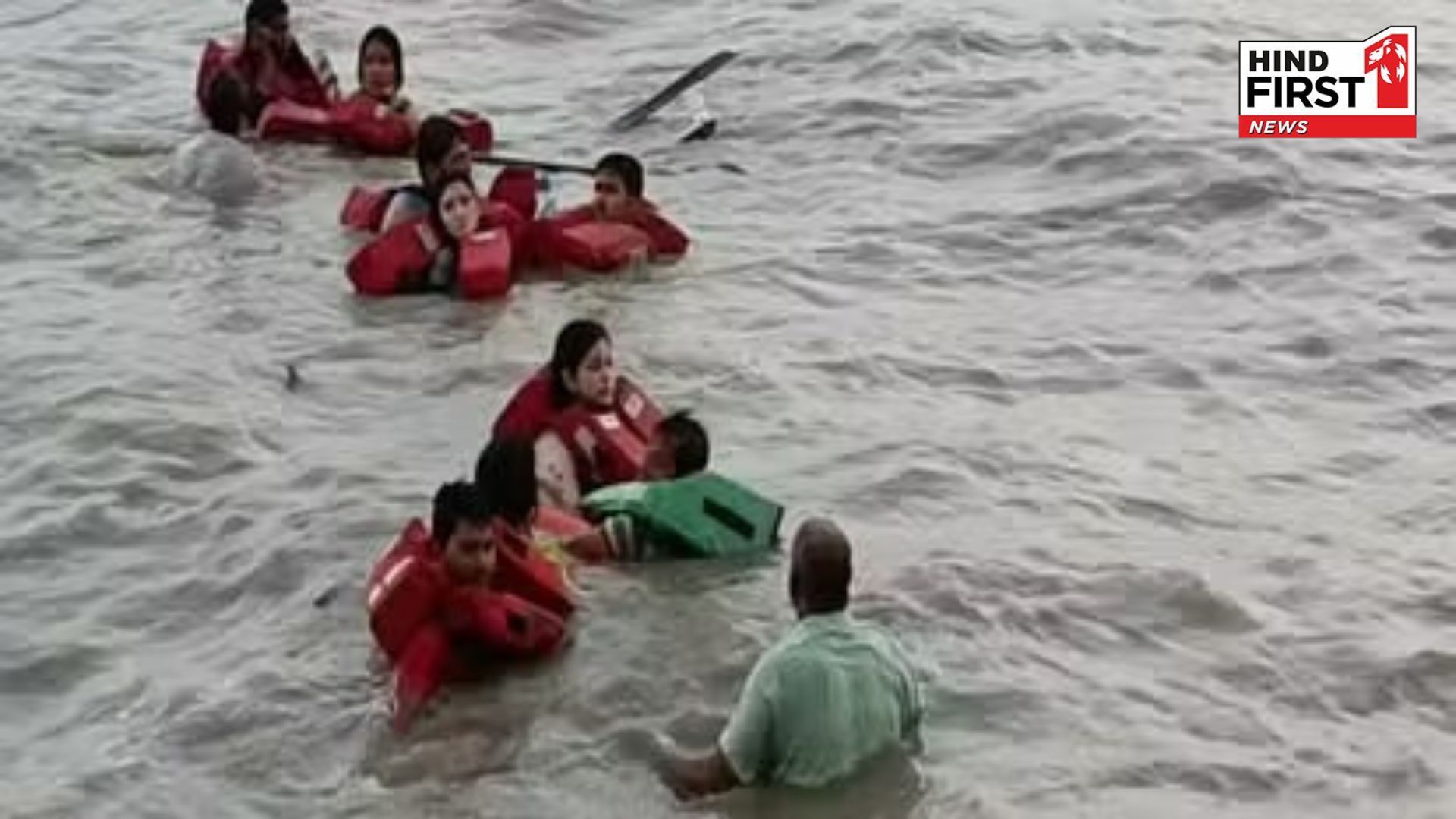 Major accident in Goa on Christmas: Tourists boat capsized, 1 dead, 20 rescued