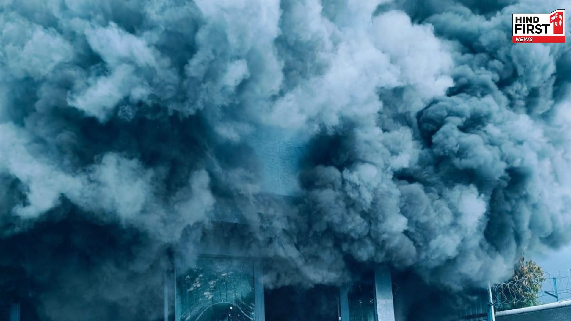 Massive fire broke out in a PVC pipe warehouse in Rohini, Delhi