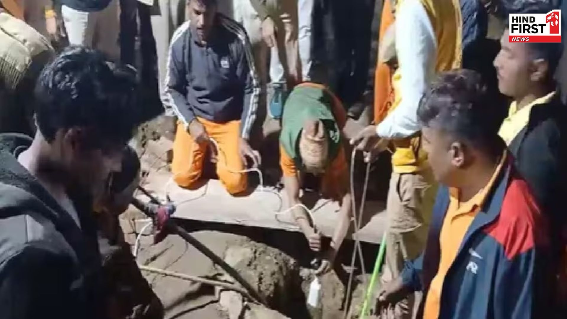 27 hours have passed, rescues operation stopped, 5-year Aryan still in borewell, will local Jugaad work?