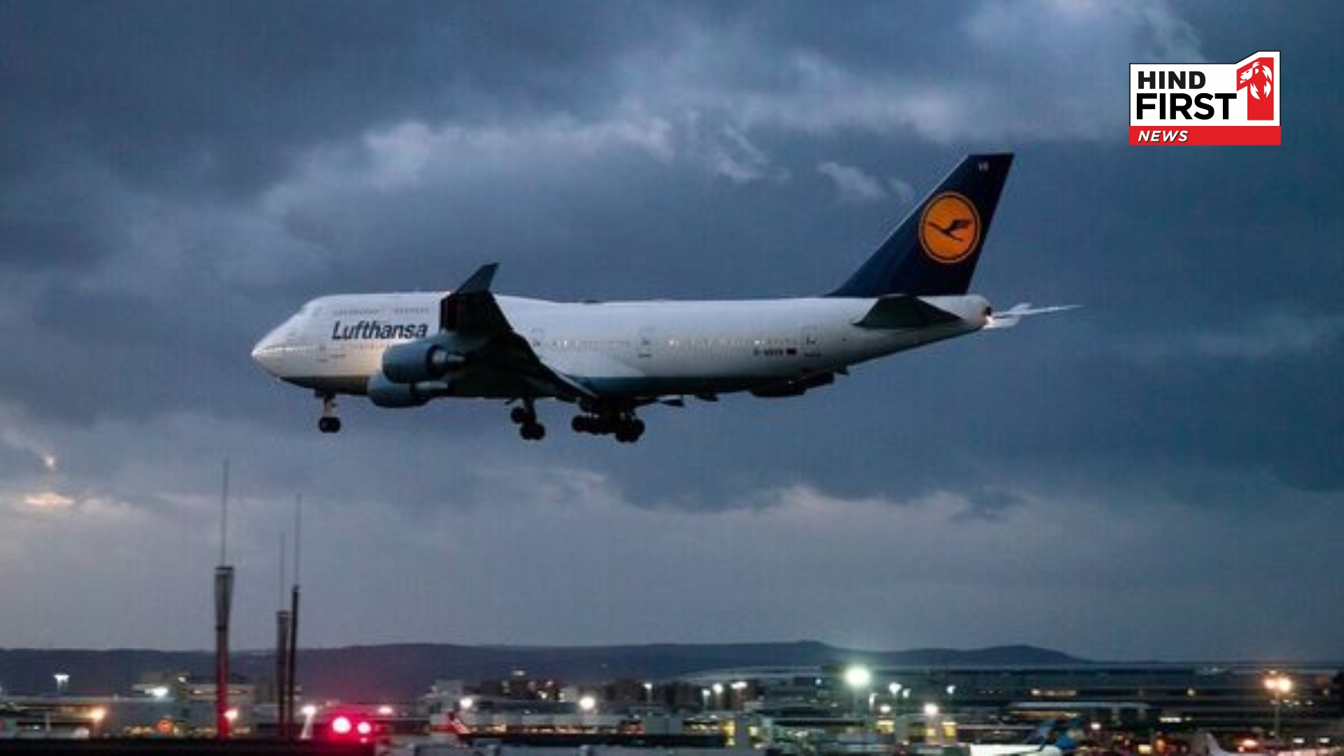 Lufthansa Flight Flew for 10 Minutes Without Pilot After Co-Pilot Fainted