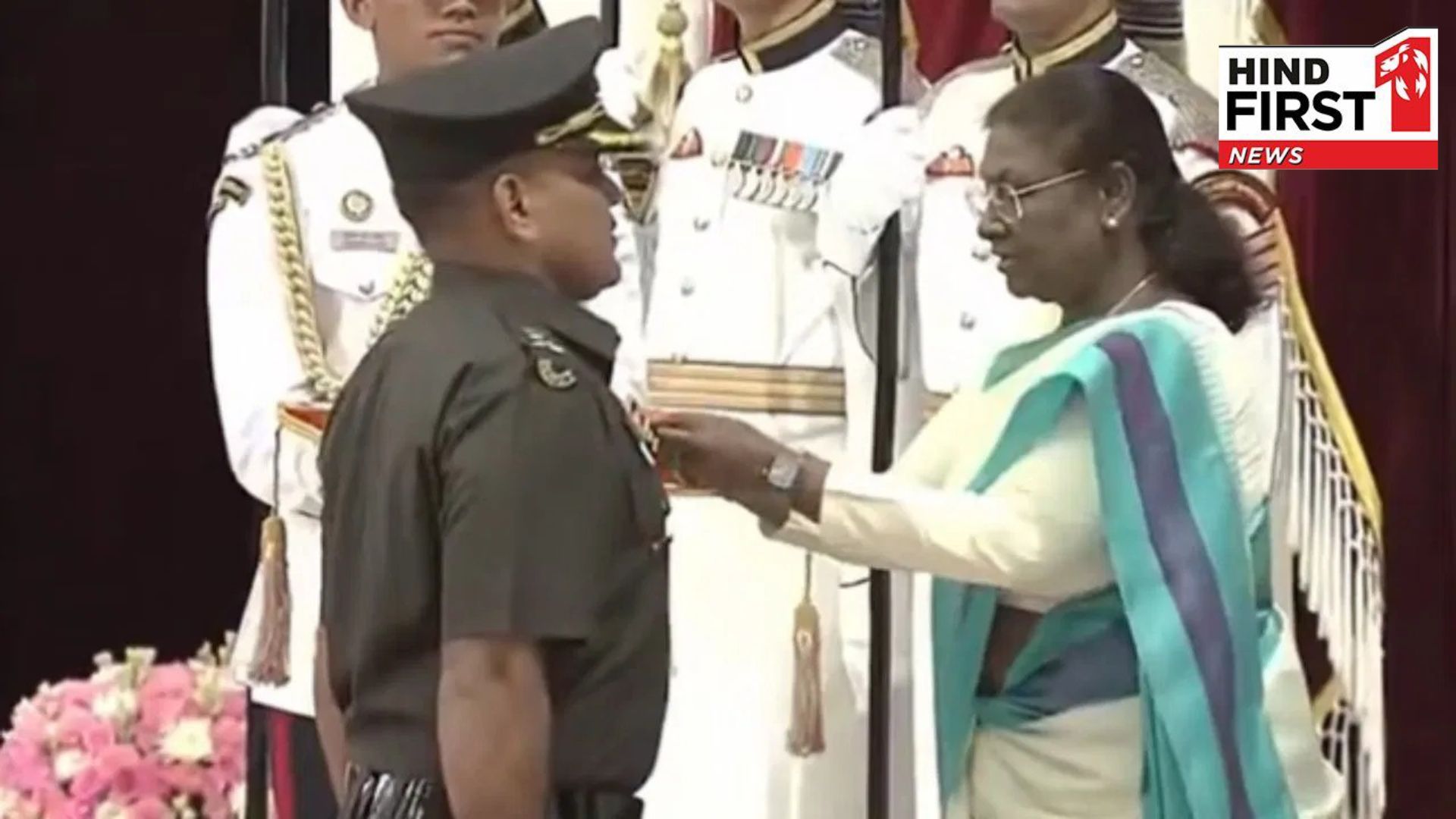 President gave Gallantry Awards, honored army soldiers for bravery