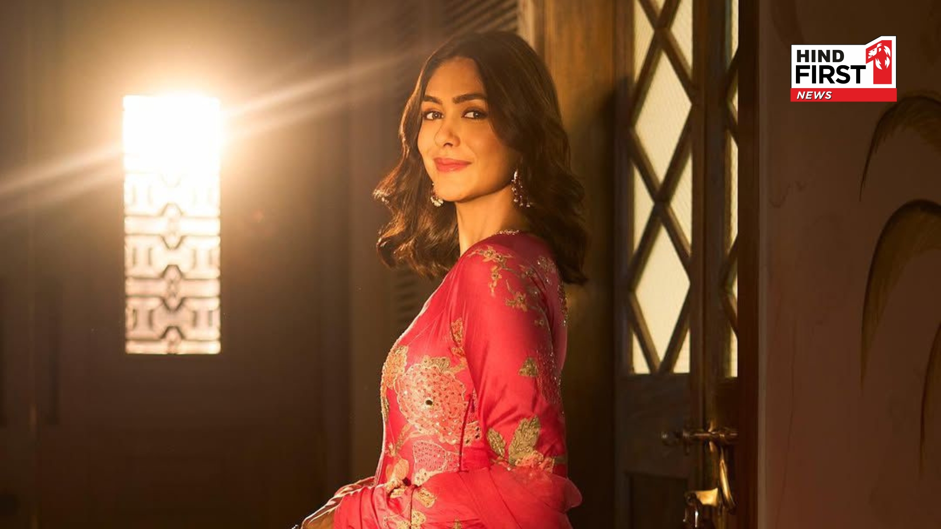 THIS is How Mrunal Thakur is Bringing Back the Magic of 90s Bollywood Heroines