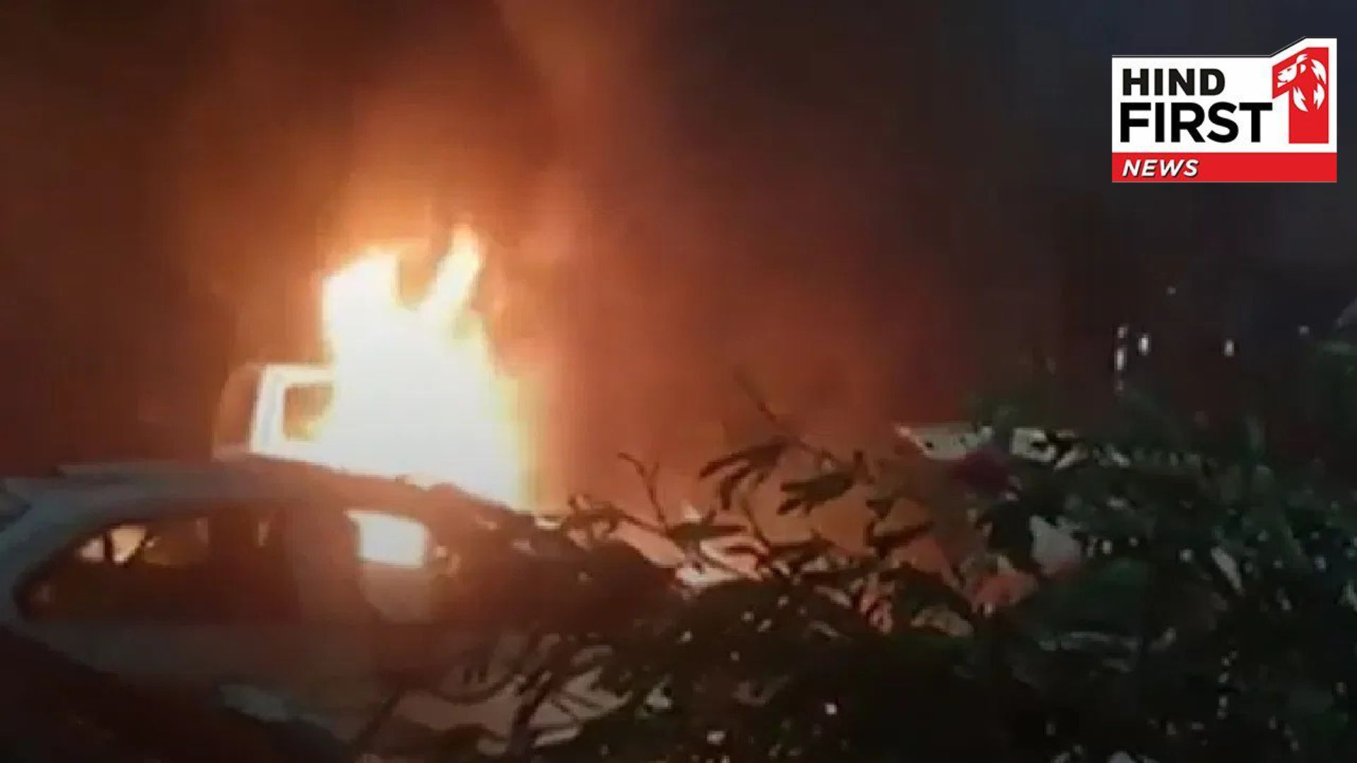 Delhi Car Blast: Panic in Delhi due to blast near Red Fort, high alert issued